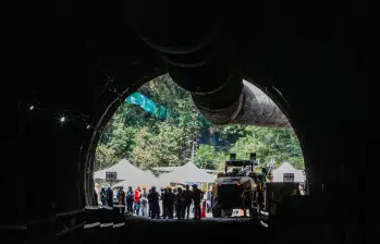 El Túnel del Toyo completo abarca 37,7 kilómetros entre Santa Fe de Antioquia y Cañasgordas, en un corredor que combina 30 puentes, 18 túneles y 17,7 kilómetros de vías a cielo abierto que cruzan el cañón del río Tonusco. FOTO: MANUEL SALDARRIAGA
