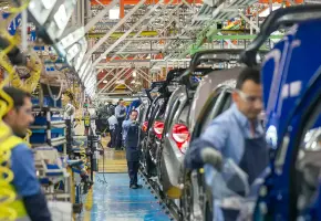 Entre enero y noviembre, el país matriculó 224.070 vehículos y 88.977 motos solo en noviembre, impulsando la recuperación del sector. FOTO: Cortesía