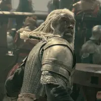 Corlys Velaryon es uno de los personajes clave en el primer episodio de la tercera temporada de La casa del dragón. FOTO: HBO Max