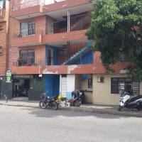 Dentro de esta residencia del barrio Jesús Nazareno, en el centro de Medellín, ocurrió el asesinato de Michell Vanessa Torres Romero, de 27 años. FOTO: Cortesía