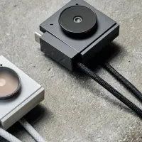 El primer producto de audio con IA está siendo probado por Sam Altman y ejecutivos de xAI y Anthropic. FOTO Opal Electronics