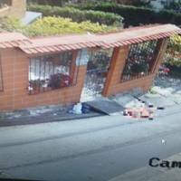 Jonatan Ocampo García se encontraba haciendo el recorrido matutino por la vereda El Uvito y luego de caerse de este vehículo, fue arrollado, quedando a un costado de la vía. FOTO: CORTESÍA