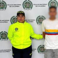 El detenido se aprovechó de la confianza que tenía con una de las menores de edad para convencerla, junto a otra compañera de 12 años, de no ingresar a clases y llevarlas hasta su residencia. Foto: Cortesía