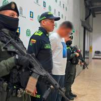 Alias Jota fue capturado en un gran operativo en El Poblado cuando iba en un vehículo particular, de baja gama, el cual estaba blindado como medida de protección. FOTO: CORTESÍA POLICÍA METROPOLITANA