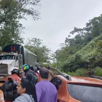 Derrumbes en la autopista Medellín-Bogotá. Foto: Juan Antonio Sánchez, EL COLOMBIANO