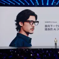 Xiaomi lanzó su primer teléfono inteligente en agosto de 2011. Su portafolio de productos se ampliado hasta incluir carros eléctricos. Foto cortesia.