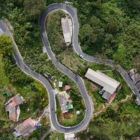 Así quedó la vía Santo Domingo - La Quiebra, construida mediante el mecanismo de Obras por Impuestos. FOTO: Cortesía