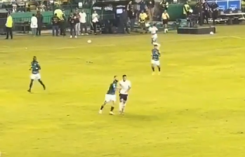 Radamel Falcao García jugó 75 minutos ante Deportivo Cali. En ese tiempo, tuvo un encontrón con el defensa azucarero, José Caldera. Foto: captura de video