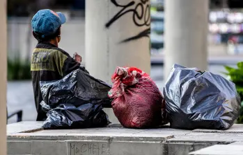 Se estima que el número de habitantes de calle en Medellín ya asciende a los 8.000. FOTO: Jaime Pérez