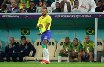 Neymar llegaba al Mundial de Qatar 2022 como la gran figura del cuadro brasileño. Su ausencia en los partidos de la fase de grupos podría sentirse en el rendimiento del equipo. FOTO: EFE