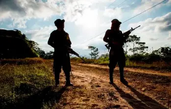 Pese a los esfuerzos del Gobierno Petro con la política de paz total, las disidencias de las Farc, el ELN y el Clan del Golfo se fortalecieron, evidenciando un retroceso del control estatal. FOTO: JULIO CÉSAR HERRERA-REFERENCIA 