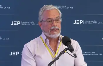 El general (r) Adolfo León Hernández admitió su responsabilidad ante la JEP por falsos positivos. FOTO: Tomado de X: @JEP_Colombia