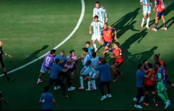 Los incidentes por los que investigan a varios jugadores argentinos sucedieron tras el pitazo final del encuentro frente a España. FOTO AFP