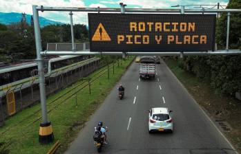 La medida del pico y placa regirá en los 10 municipios del Valle de Aburrá, aunque tendrá algunas vías exentas. FOTO: Manuel Saldarriaga