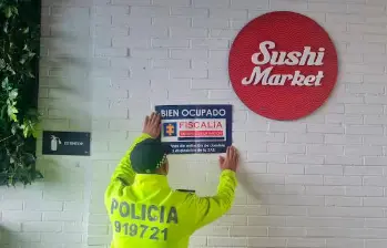La Policía y la Fiscalía ocuparon varios restaurantes de la marca Sushi Market en mayo de 2024. FOTO: CORTESÍA DE LA POLICÍA.