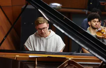Sergei Sichkov es graduado del conservatorio estatal P. Tchaikovsky, en Rusia. Es profesor del Departamento de Música - Facultad de Artes en la Pontificia Universidad Javeriana. FOTO Manuel Saldarriaga