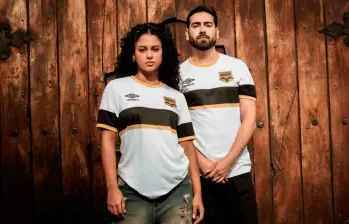 Esta es la nueva camiseta del Internacional de Bogotá, el equipo que cambió de nombre, pero seguirá jugando en la capital de la República. FOTO: Tomada de X @InterBogOficial