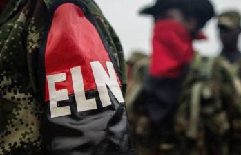 El ELN cuenta con aproximadamente 6.300 a 6.450 integrantes entre combatientes armados, milicianos y redes de apoyo, según cifras oficiales y de centros de investigación como InSight Crime y la Fundación Ideas para la Paz (FIP). Foto: AFP