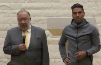 Por sus cultos pasaron Falcao García, Viviane Morales, el expresidente Juan Manuel Santos, José Ordóñez, Don Jediondo, la exseñorita Colombia Tatiana Castro Abuchaibe y la actriz Ana María Estupiñán, entre otros famosos. FOTO YouTube Revista Hechos&Crónicas
