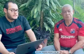 Quien está a la derecha es “Chócolo”, el protagonista del audio en el que habla de $500 millones que se perdieron. El de la izquierda es el abogado auxiliar de Tobón. IMAGEN TOMADA DE LA AUDIENCIA