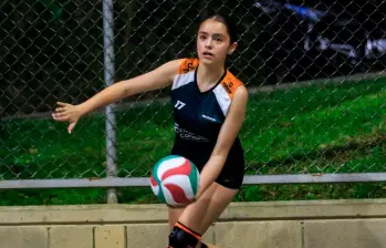 Mariana Castaño es una de las jóvenes promesas del voleibol antioqueño. Foto: Camilo Suárez. 