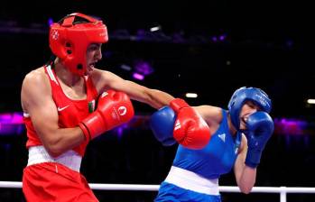 Imágenes de la corta pelea entre la italiana Ángela Carini y la boxeadora argelina Imane Khelif. FOTO GETTY