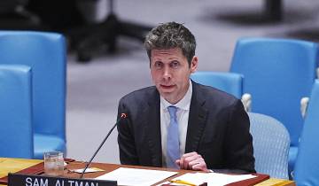 Sam Altman, director ejecutivo de OpenAI, y Dario Amodei, director ejecutivo de Anthropic, comparecieron ante el Consejo de Seguridad de Naciones Unidas. FOTO AFP