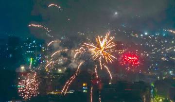 Uno de los motivos por los que utilizan pólvora en esta época es porque esta práctica se ha consolidado como una tradición cultural para algunas personas. FOTO: Juan A. Sánchez