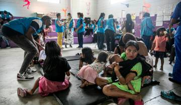 $!Funcionarios realizaron actividades recreativas para niños mientras las madres eran atendidas por personal de Salud. <b> </b>FOTO<b> Carlos Velásquez</b>