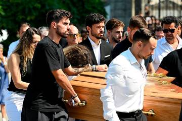 Lágrimas entre figuras: así fue el sentido adiós a Diogo Jota y su hermano  en Portugal