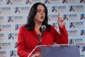 La senadora María Fernanda Cabal asegura que quiere ser la primera mujer presidenta de Colombia. En 2026 podría ir por su segunda precandidatura por la Casa de Nariño. FOTO Colprensa