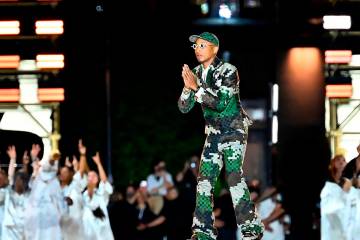 Pharrell Williams se corona en París con su primera colección para Louis  Vuitton, Estilo