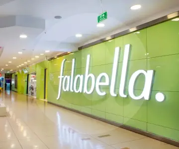 Falabella informó sobre hallazgo de tres petardos de bajo alcance en tiendas de Bogotá