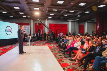 Al evento de Roy Barreras asistieron exfuncionarios del Juan Manuel Santos, entre ellos, nada menos que el hoy ministro del Interior, Alfonso Prada. FOTO Cortesía