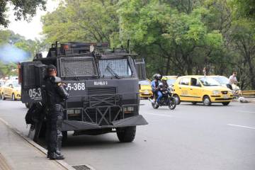 Integrantes del Esmad han llegado a varios puntos de concentración para actuar en caso de alguna alteración del orden público. FOTO: ESNEYDER GUTIÉRREZ