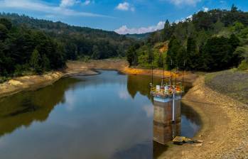 Así se ha visto represa de Piedras Blancas en el Oriente de la ciudad. Este embalse surte al Nororiente de Medellín. Foto: Camilo Suárez