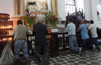 Evite multas en Semana Santa: la señal de tránsito que debe conocer
