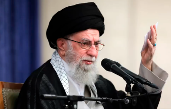 La televisión estatal de Irán confirma la muerte del líder supremo Alí Jamenei. FOTO TOMADA DE X