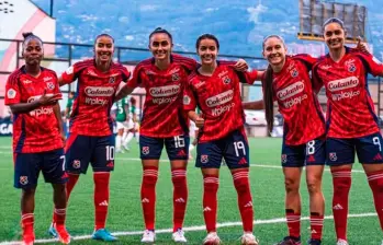 Las jugadora del DIM celebran la victoria como visitantes 2-3 ante Internacional de Palmira. FOTO CORTESÍA DIM 