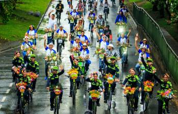 Este evento se ha convertido en una tradición muy apreciada, ofreciendo una experiencia única que combina el amor por las bicicletas con la belleza de la Feria de las Flores en el fin de semana de cierre del evento. Foto: Camilo Suárez Echeverry