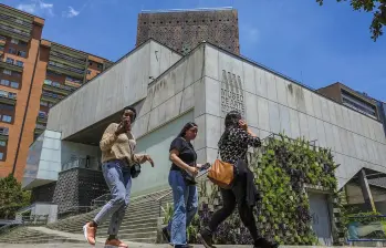 Los niveles de membresía incluyen acceso a talleres de artistas, previews de exposiciones y litografías firmadas. FOTO Andrés Camilo Suárez Echeverry