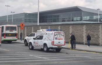 La Policía refuerza operativos de seguridad en el aeropuerto El Dorado para prevenir robos. FOTO redes sociales