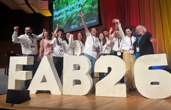 El premio lo recibieron en la FAB26 Boston, la cumbre global más grande sobre fabricación digital, tecnología e innovación. FOTO: Cortesía.