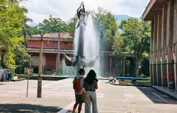 La Universidad de Antioquia es una de las principales del país. Este año su presupuesto sobrepasa los dos billones de pesos, pero tiene un fuerte déficit financiero. FOTO: MANUEL SALDARRIAGA