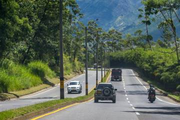 Los asaltantes atracaron a los pasajeros y al bajar subieron a unas motos que venían detrás del bus. FOTO JULIO CÉSAR HERRERA