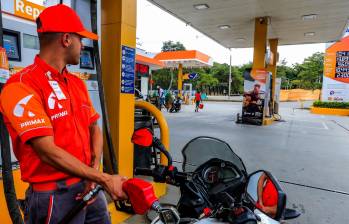En junio el precio del galón de gasolina en Colombia subió $600. FOTO Jaime Pérez