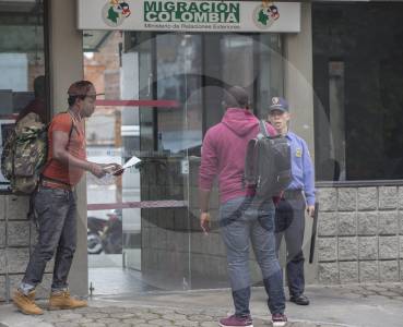 Fue por “millas” y salió expulsado: Migración sacó del país a dominicano que tenía documentación falsa