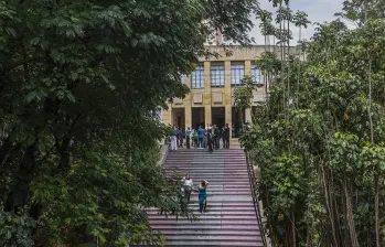 La Facultad de Minas de la Universidad Nacional de Colombia, sede Medellín, conmemora 139 años desde su fundación como Escuela Nacional de Minas en 1887. FOTO Manuel Saldarriaga