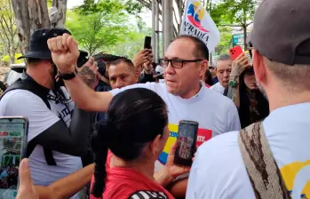 El ministro de Trabajo, Antonio Sanguino, presentó la nueva política laboral durante las marchas del Día del Trabajo en Medellín.