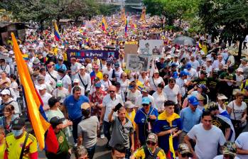 Los organizadores de la congregación hacen constantes llamados para que la marcha transcurra de manera pacífica, por lo que instan a los asistentes a que no caigan en provocaciones. Foto: Camilo Suárez